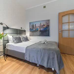 https://apartamenty-przytulne-centrum-old-town.gdanskhotel.org