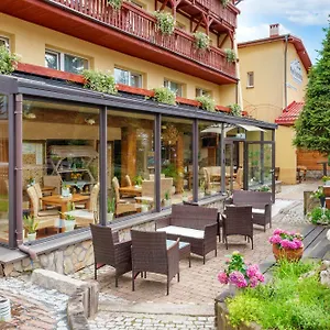 hotel-pod-szrenica.szklarskaporebahotels.net/